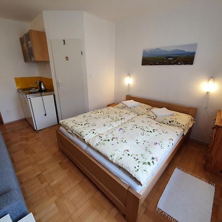 Appartement Zlty Dom Vrbov Extérieur photo