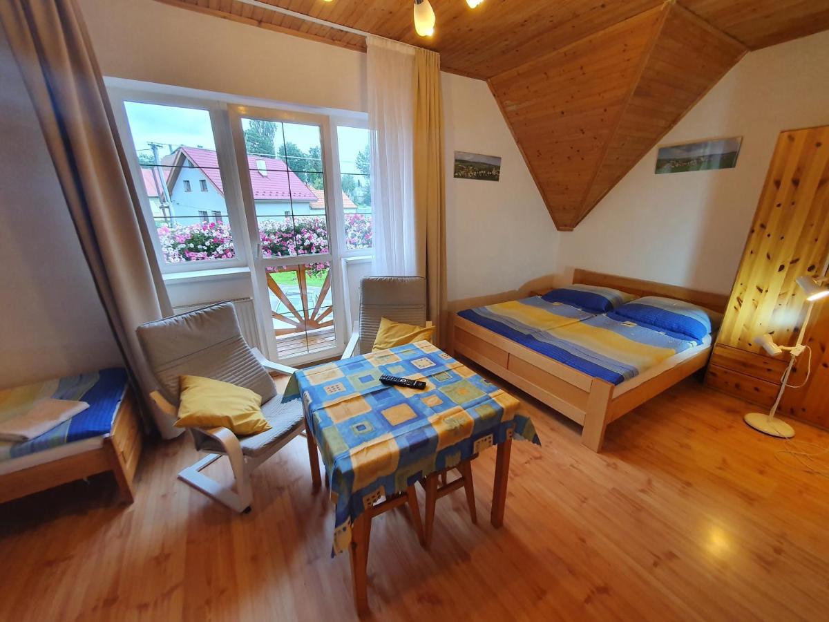Appartement Zlty Dom Vrbov Extérieur photo