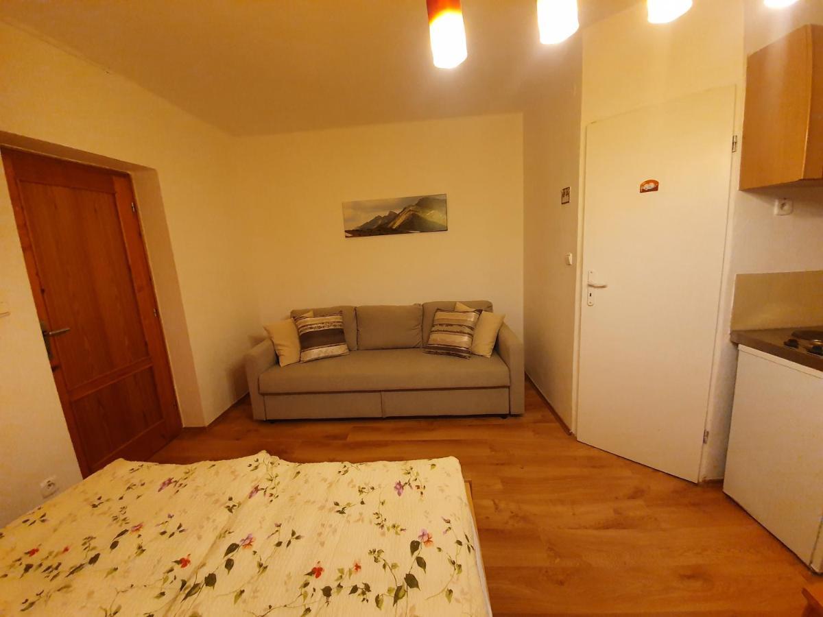 Appartement Zlty Dom Vrbov Extérieur photo