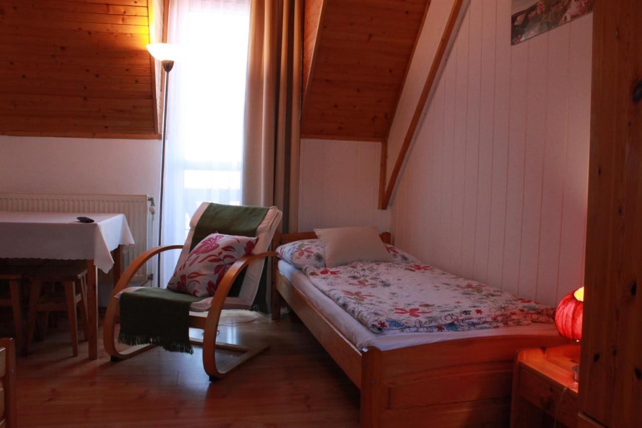 Appartement Zlty Dom Vrbov Extérieur photo